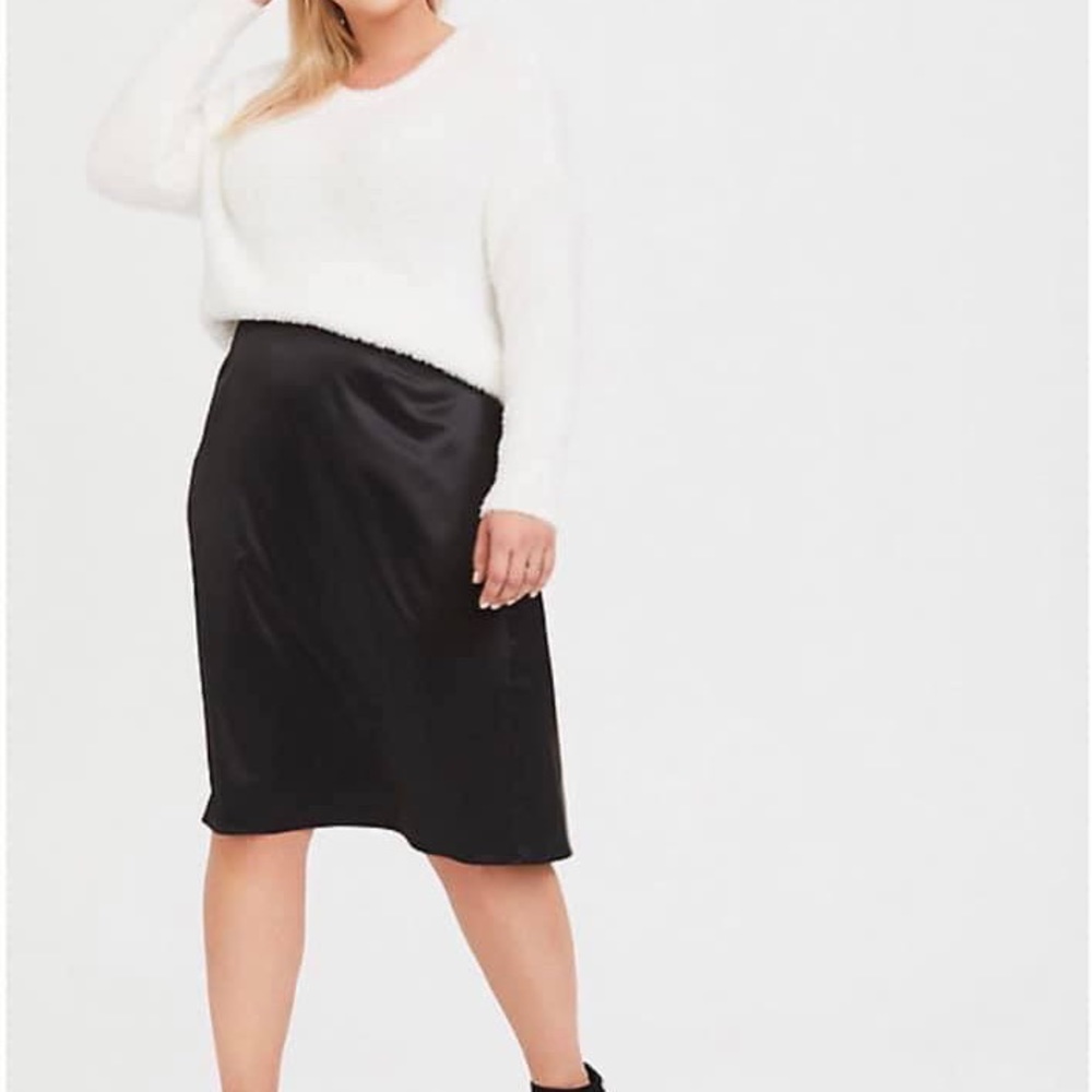 Torrid Slip Skirt Size 3